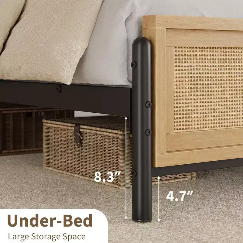 Cadre de lit Boho pour lit double/Queen/King avec tête et pied de lit en rotin naturel, lit plateforme en bois, aucun sommier tapissier requis, silencieux