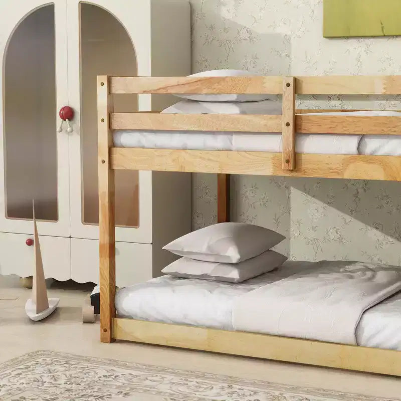 Lit superposé jumeau-sur-jumeau avec échelle, garde-corps et lattes renforcées, pour chambre d'enfants et salle de jeux, Naturel
