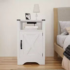 Table de chevet de ferme haute avec station de recharge, table d'appoint blanche avec rangement, grande table de chevet rustique en bois pour chambre et bureau à domicile